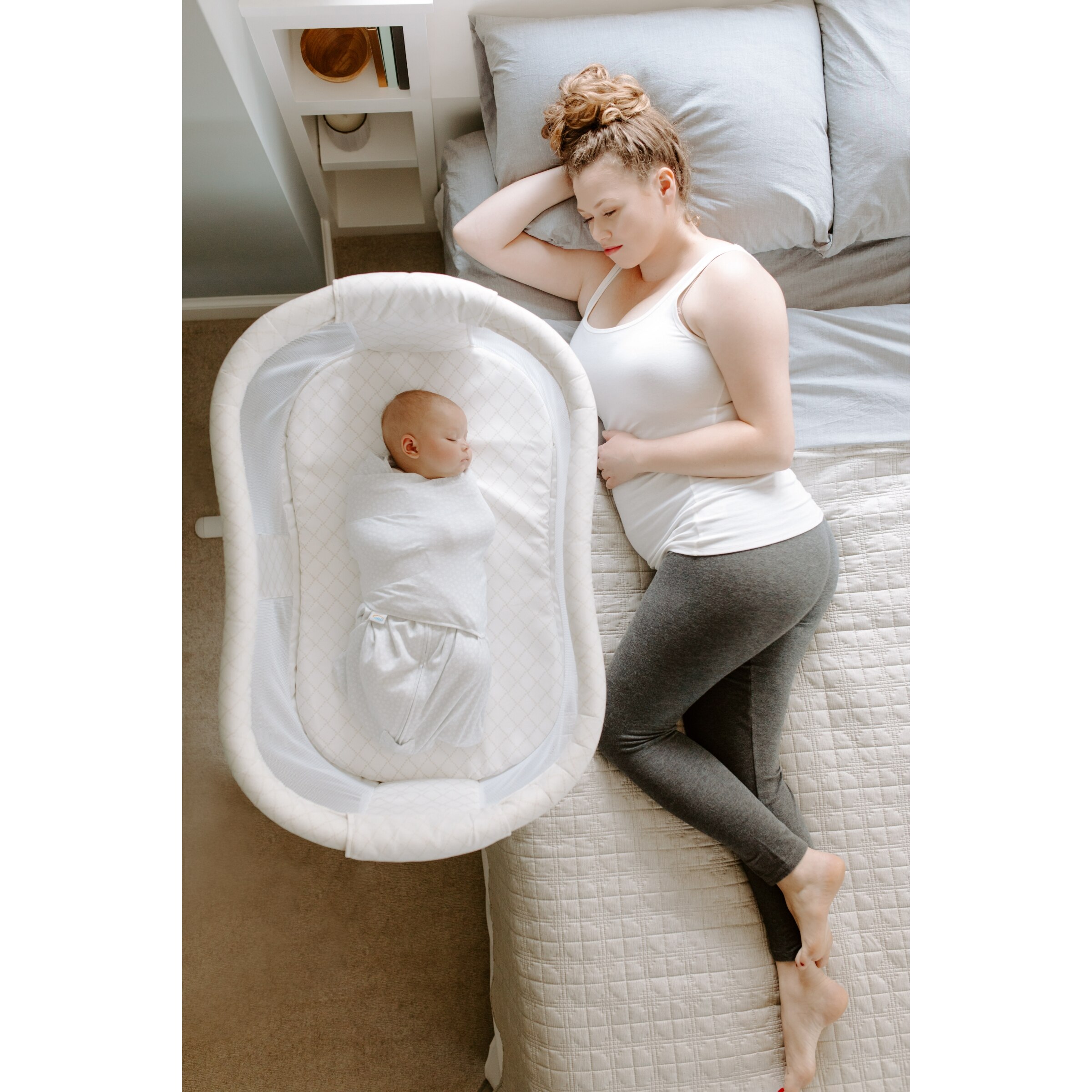 Halo Innovations Halo Bassinest Swivel Sleeper Essentia Nautical