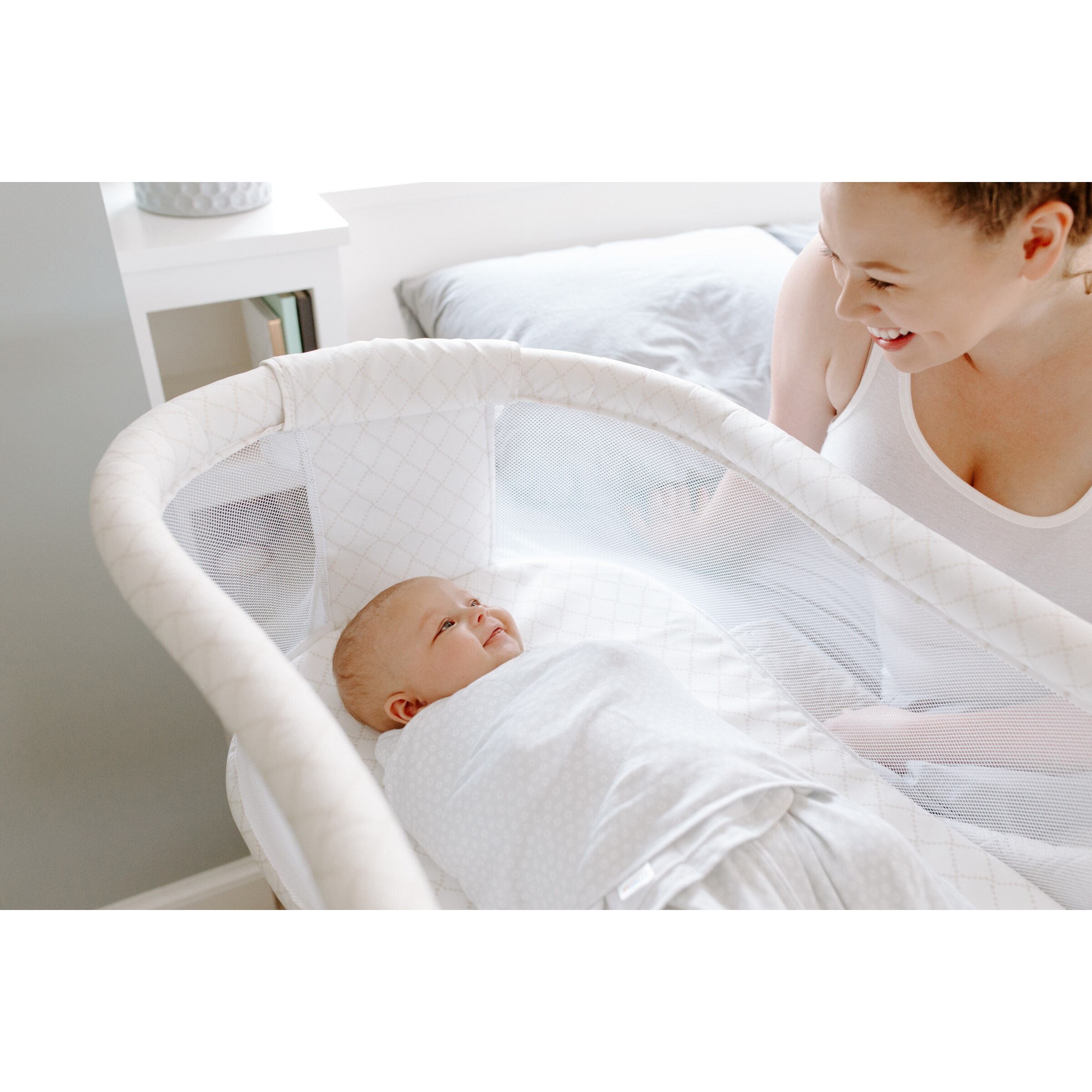 Halo Innovations Halo Bassinest Swivel Sleeper Essentia Nautical