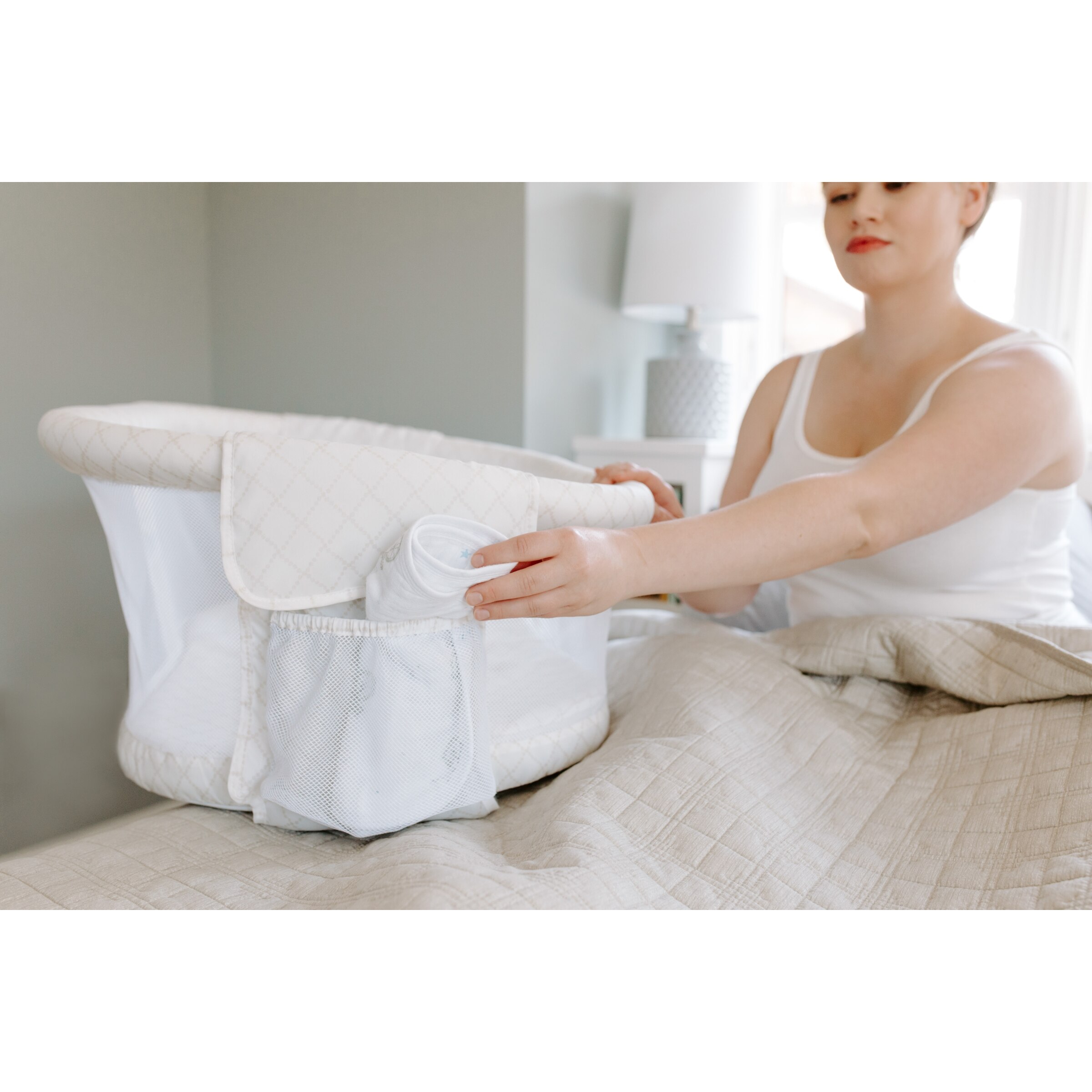 Halo Innovations Halo Bassinest Swivel Sleeper Essentia Nautical