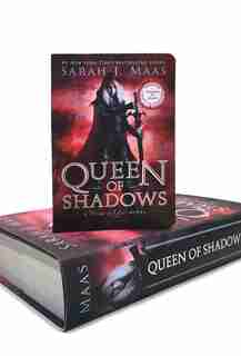 Queen Of Shadows (miniature Character Collection) by Sarah J. Maas