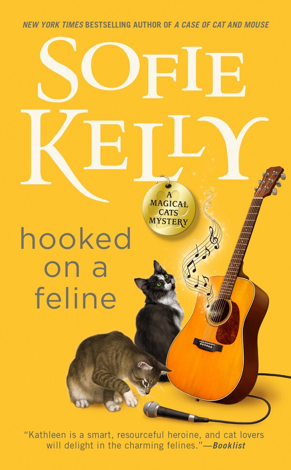 Hooked On A Feline by Sofie Kelly, Mass Market Paperback | Indigo Chapters