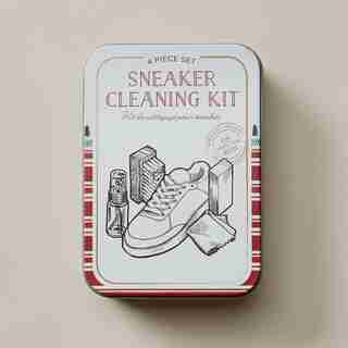 SNEAKER CLEANING KIT