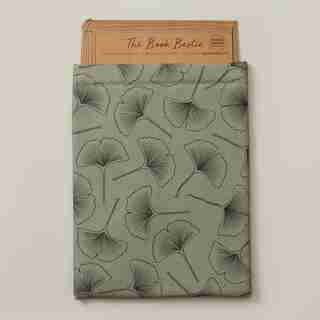 GOOD EARTH BOOK BESTIE BOOK SLEEVE GREEN GINKO