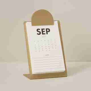 2021-2022 17 MONTH DESK CALENDAR BRONZE CLIP