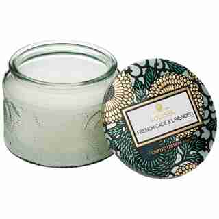 Voluspa® Bougie dans un petit contenant en verre — Genévrier français et lavan