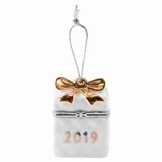 XMAS GIFT BOX TIME CAPSULE ORNAMENT