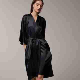 LOVE AND LORE SILKY KIMONO BLACK SMALL-MEDIUM
