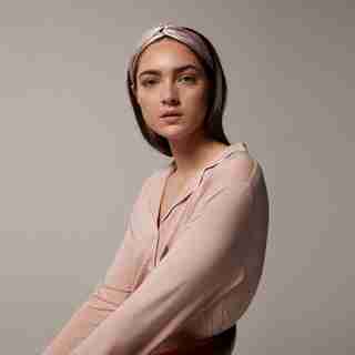 LOVE AND LORE SILK SLEEP HEADBAND HEADBAND PINK