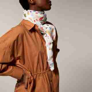 LOVE AND LORE PRINTED TWILL SCARF WILLIAMS FLORAL IVORY