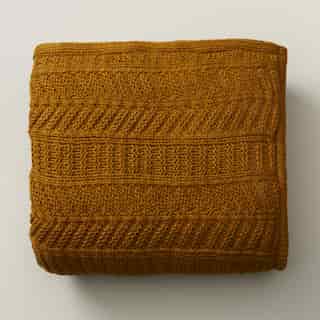 CHEVRON-KNIT THROW GOLDEN BROWN