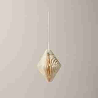 OUI WHITE PAPER DIAMOND ORNAMENT
