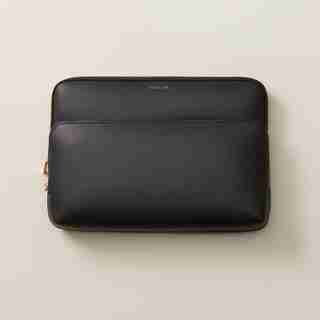 ON THE GO LAPTOP SLEEVE BLACK