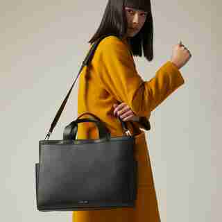 LOVE AND LORE EDEN ZIPPER TOTE BLACK