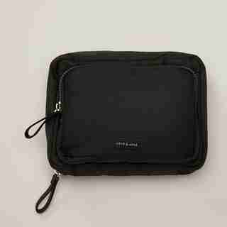 LOVE AND LORE PUFFER TOILETRY BAG BLACK