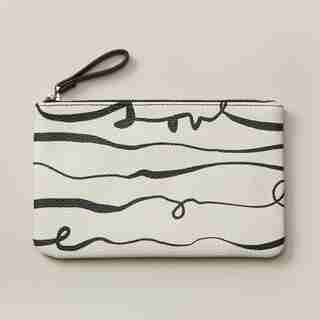 LOVE AND LORE MEDIUM POUCH L’AMOUR CREAM