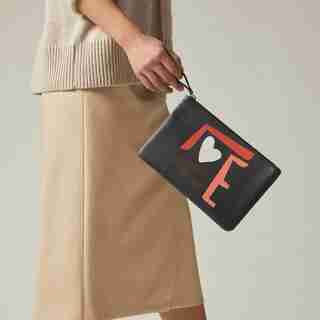 LOVE AND LORE LARGE POUCH LOVE BLACK