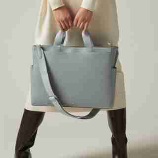 LOVE AND LORE EDEN ZIPPER TOTE FOG