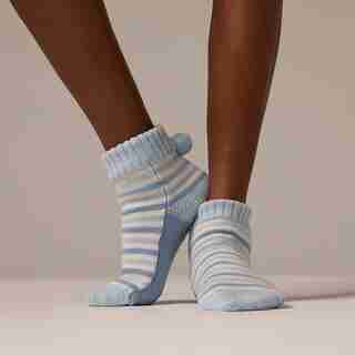DAYDREAM LO-RISE READING SOCKS™, POWDER BLUE