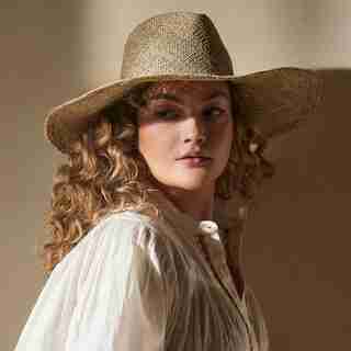 LOVE AND LORE WOVEN PANAMA HAT NATURAL