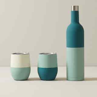 OUI INSULATED WINE BOTTLE & TUMBLERS SET SPIRAL