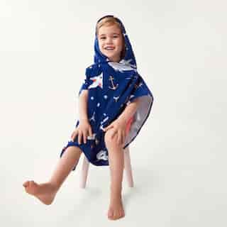 WONDER CO. PONCHO TOWEL SHARK