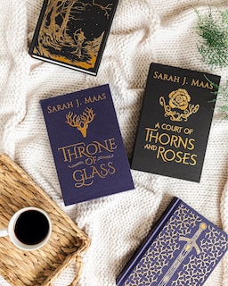 Sample content 2_A Court of Thorns and Roses Collector's Edition