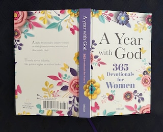 Aperçu du contenu_A Year With God: 365 Devotionals for Women