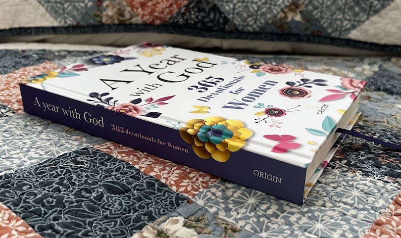Aperçu du contenu 3_A Year With God: 365 Devotionals for Women