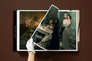 Sample content 4_Annie Leibovitz