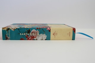 Sample content_Biblia de Apuntes RVR 1960 Tapa dura, Azul celeste con flores (Edición cantos pintados) / Spanish Journaling Bible RVR 1960 Hardcover Light Blue with Flowers