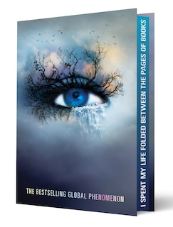 Shatter Me Collector’s Deluxe Limited Edition