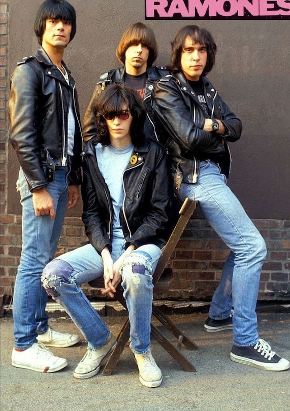 Front cover_Ramones