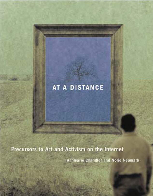 Couverture_At a Distance