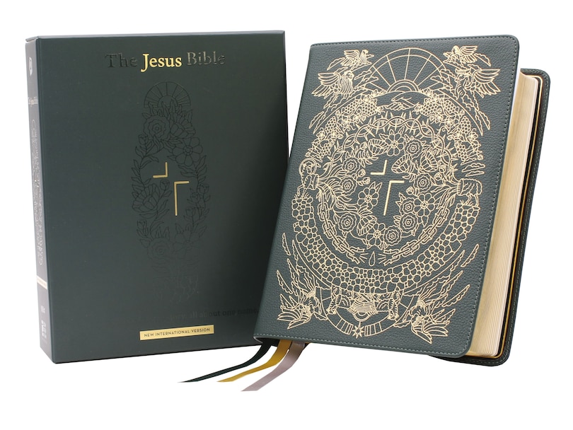 Front cover_The Jesus Bible Artist Edition, Niv, Genuine Leather, Calfskin, Green, Limited Edition, Comfort Print