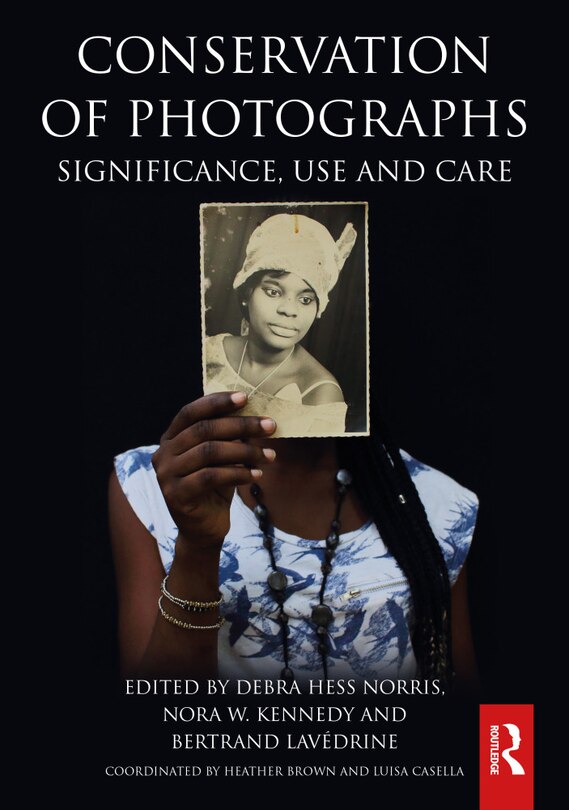 Couverture_Conservation of Photographs