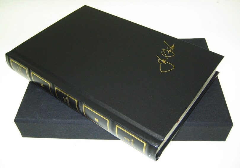 Front cover_The Broker (Limited Edition)