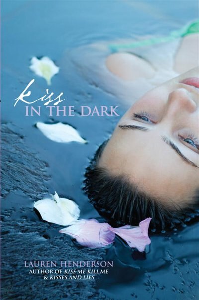 Front cover_Kiss In The Dark