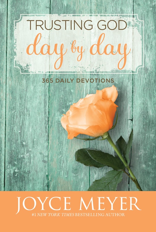 Front cover_Trusting God Day By Day