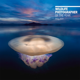 Front cover_Wildlife Photographer Of The Year Desk Diary 2021