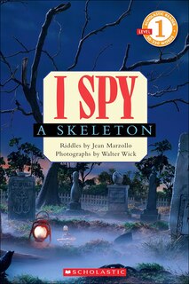 Front cover_I Spy a Skeleton