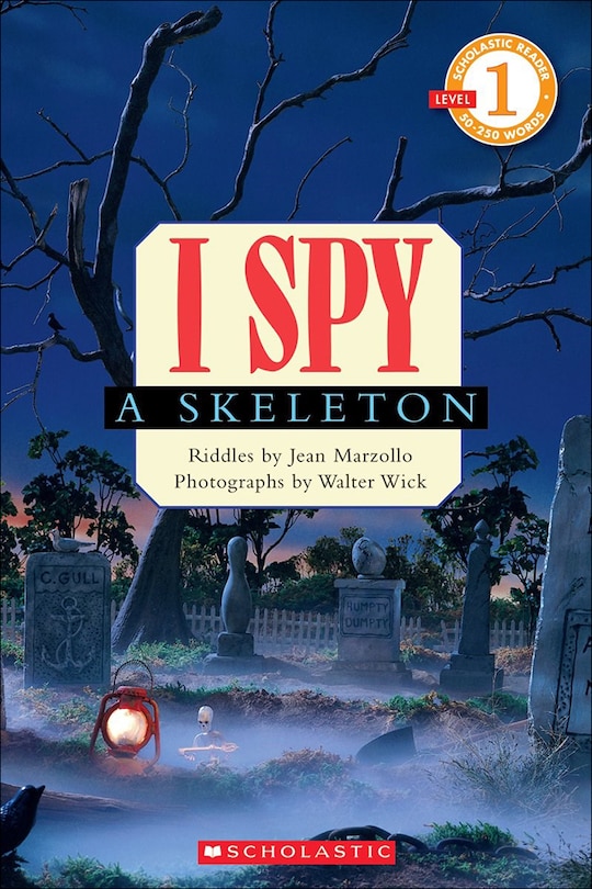 Front cover_I Spy a Skeleton