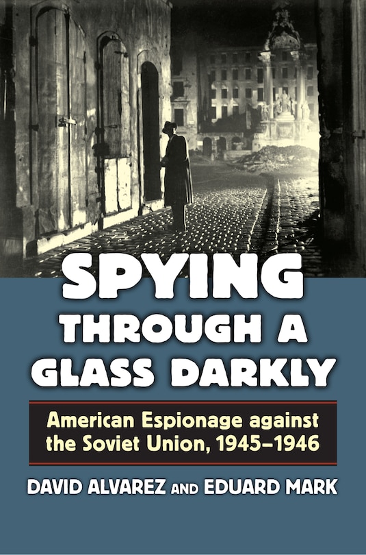 Couverture_Spying Through a Glass Darkly