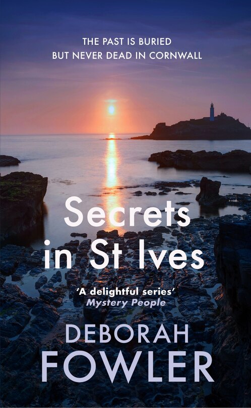 Front cover_Secrets in St Ives