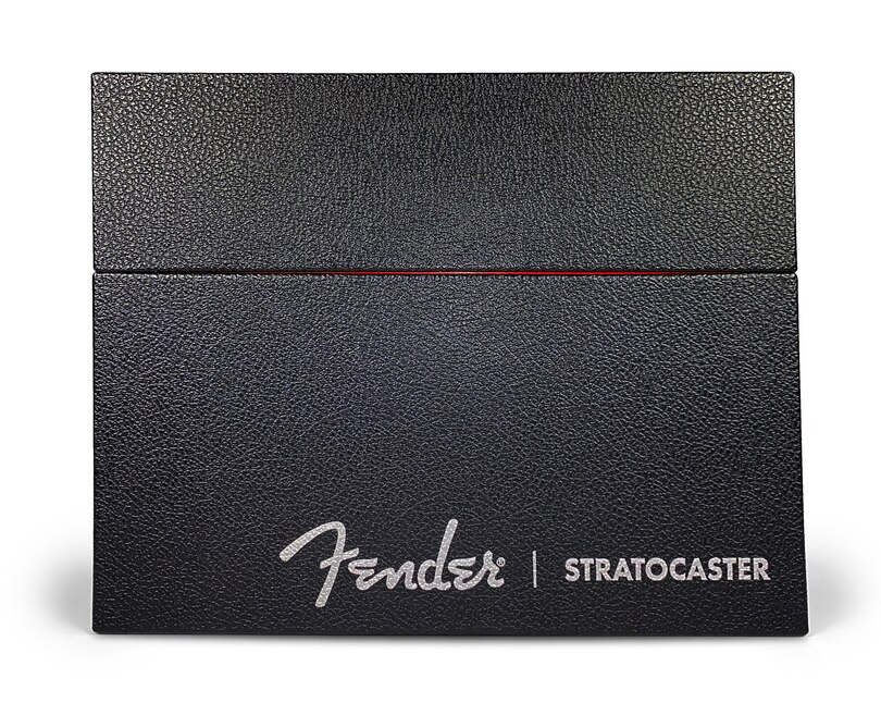 Front cover_Fender Stratocaster 70 Years Deluxe Box Edition