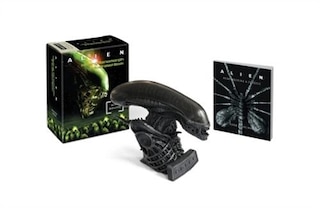 Couverture_Alien: Hissing Xenomorph And Illustrated Book