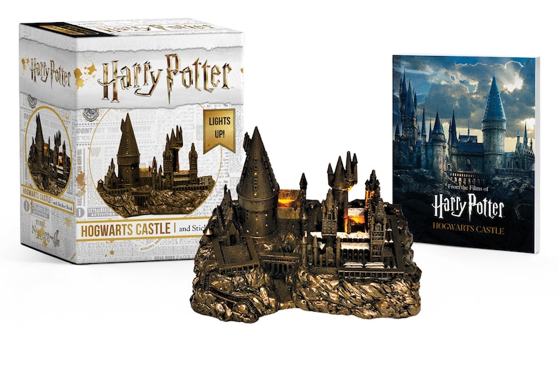 Harry Potter Hogwarts Castle And Sticker Book: Lights Up!