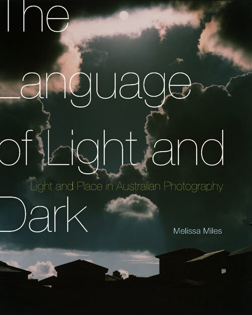Couverture_The Language of Light and Dark