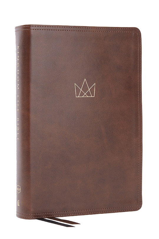 Couverture_Kingdom Life Bible: Joining God's Mission to Save the World (NKJV, Brown Leathersoft, Red Letter, Comfort Print, Thumb Indexed)
