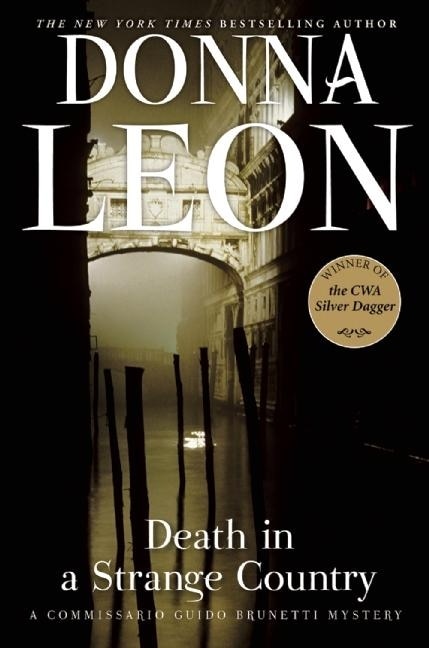 Couverture_Death In A Strange Country