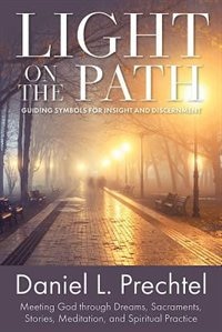 Couverture_Light On The Path: Guiding Symbols For Insight And Discernment